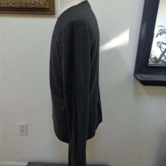 VGUC - METROPOLITAN VIEW  Man's Charcoal Gray Cashmere Crewneck Sweater Size M - Picture 3 of 6